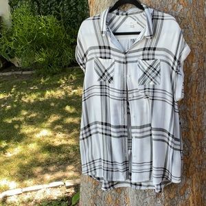 Black & White sleeveless top BLL New York XL EUC